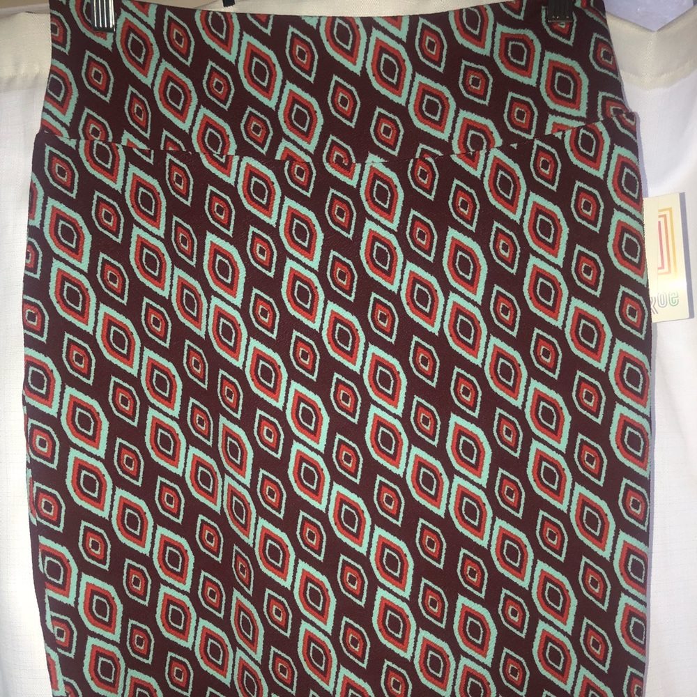 LuLaRoe Cassie skirt